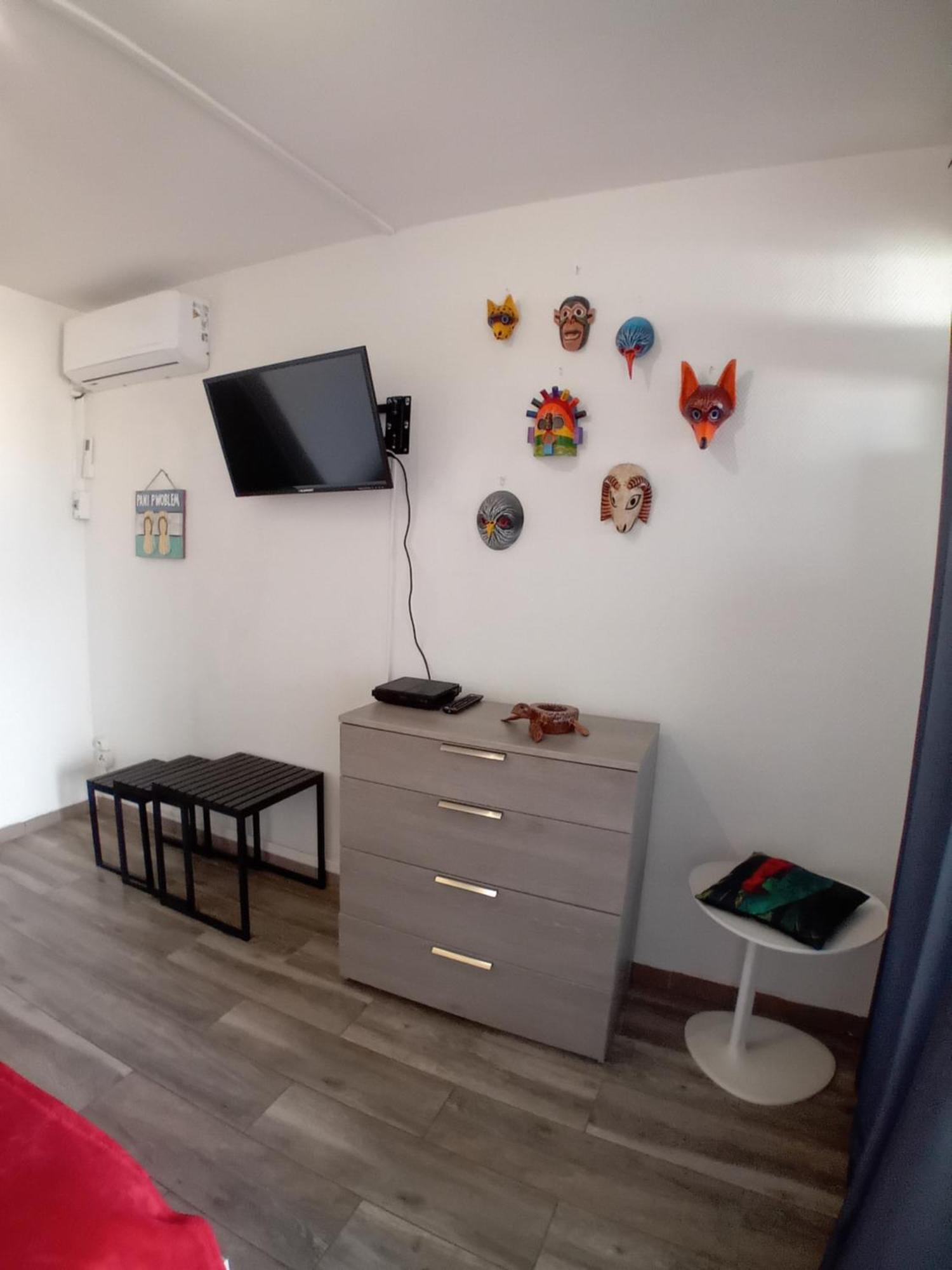 Studio Vue Mer เลส์ทรัวส์-ซีเลต์ ภายนอก รูปภาพ
